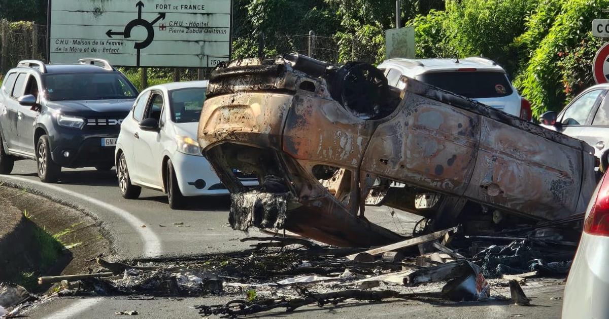     [DIRECT] Émeutes en Martinique : circulation, blocages, Table Ronde, les informations Minute-par-Minute

