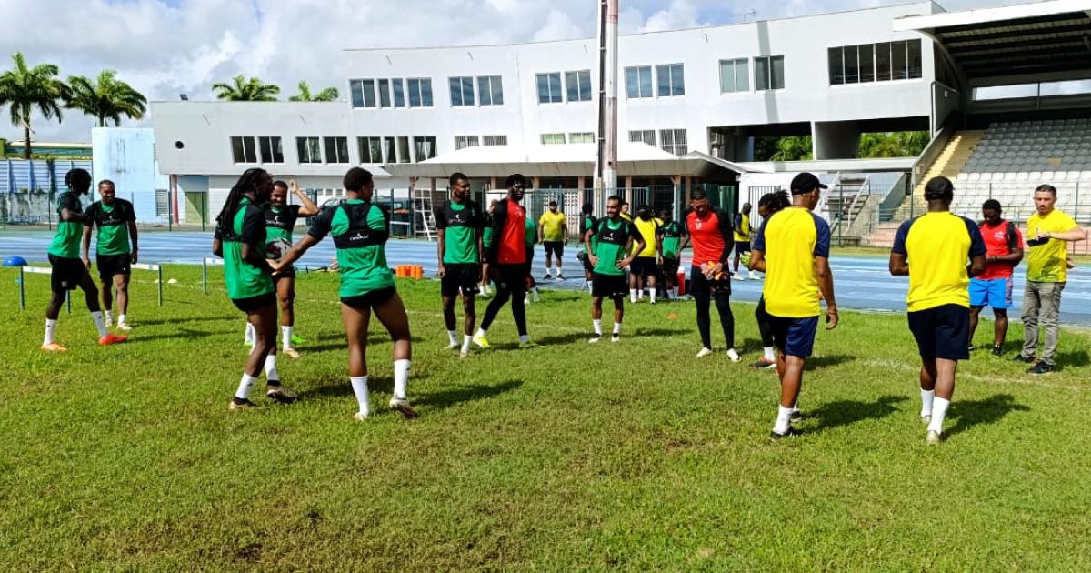     FOOTBALL. Derby décisif Guadeloupe/Martinique en Ligue des Nations  de la Concacaf

