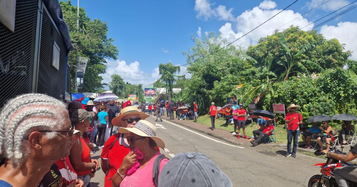     57ème jour de mobilisation du RPPRAC en Martinique contre la vie chère 

