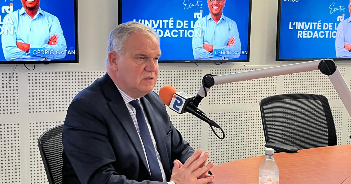     [VIDEO] François-Noël Buffet, ministre des Outre-Mer : « l’accord sur la Vie Chère n’est qu'une première étape »

