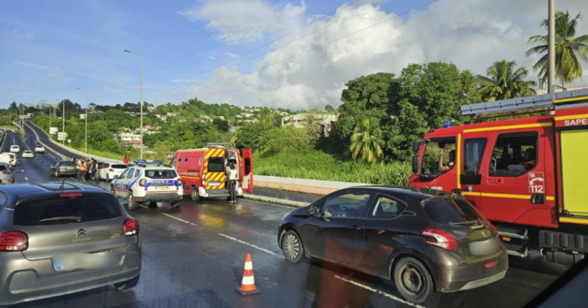     [DOSSIER AUDIO RCI] En immersion dans le quotidien des pompiers de Martinique 

