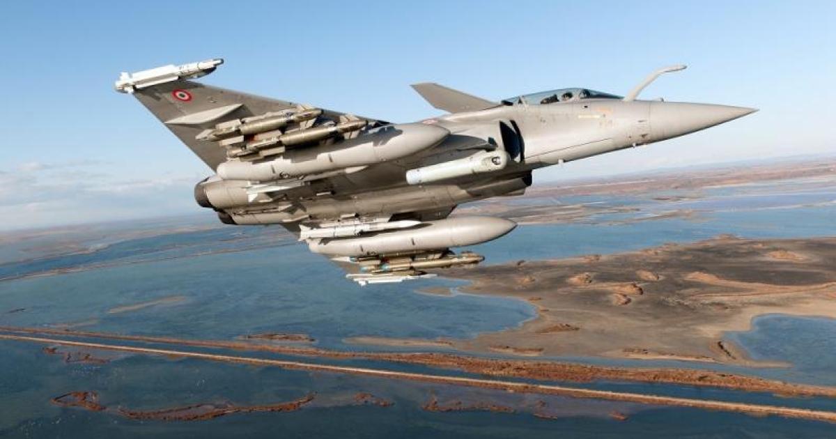     [VIDEO] Quatre avions Rafale survolent le ciel de Martinique et Guadeloupe ce mardi 

