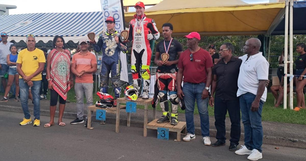     [VIDEOS] Le 1er Supermotard et Quad International de Guadeloupe a offert un beau spectacle

