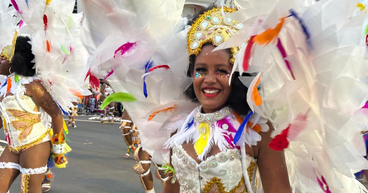     Mardi gras : avec le thème de la giga parade, les groupes ont sorti leurs plus beaux apparats

