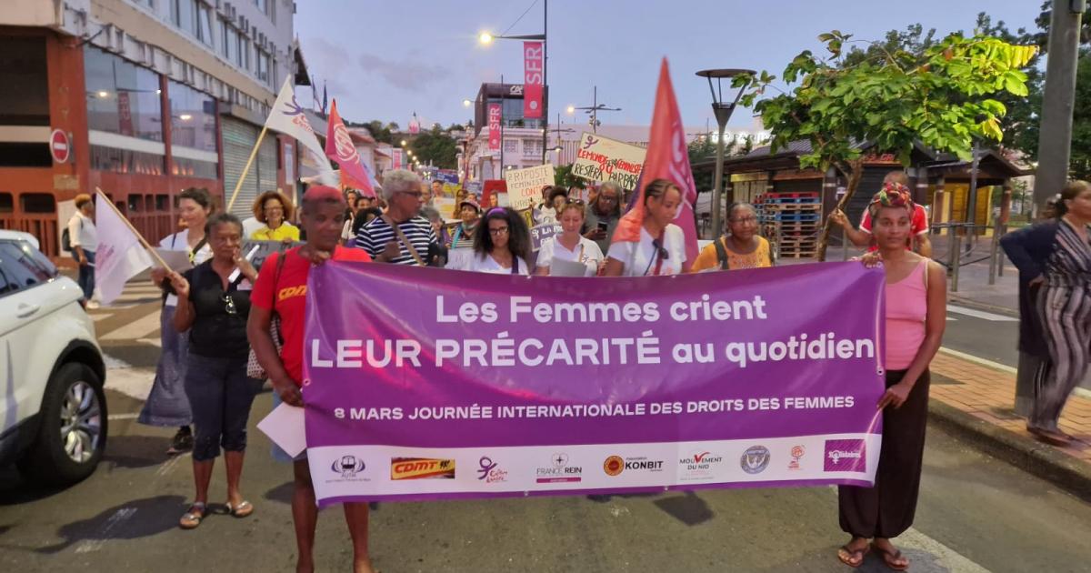     La marche mondiale des Femmes a aussi eu lieu dans les rues de Fort-de-France

