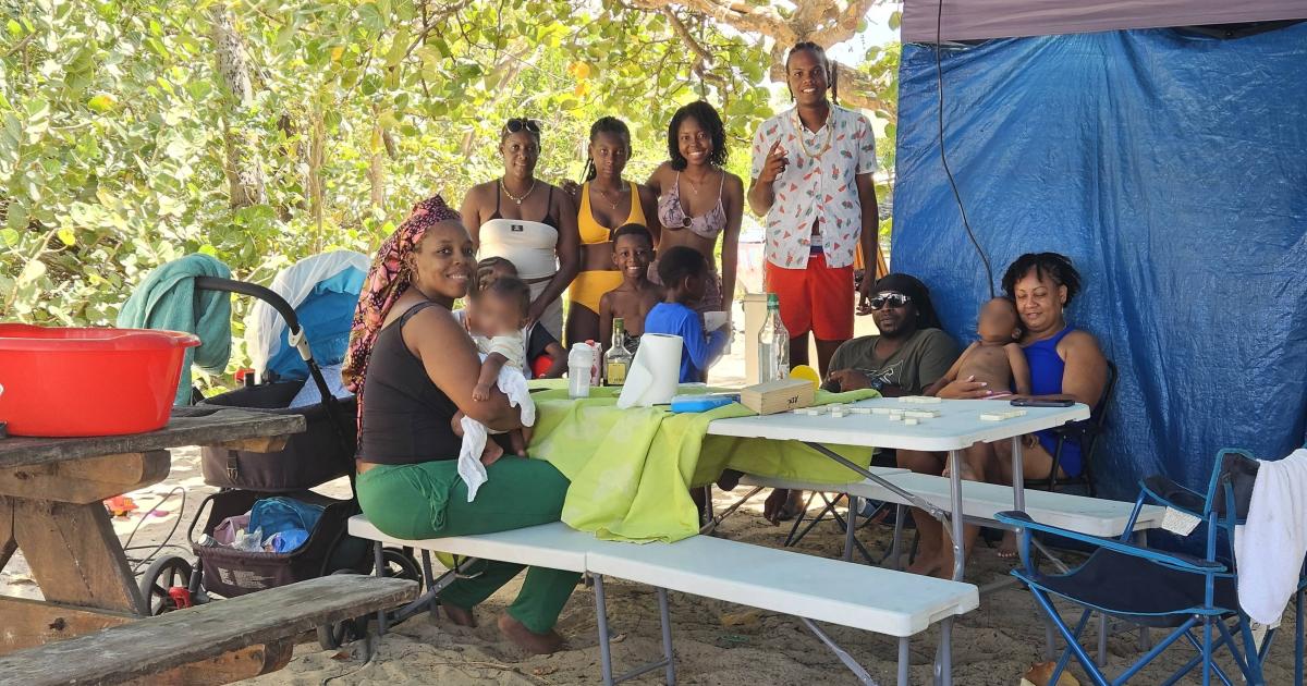     A Pâques, les campeurs perpétuent la  tradition sur les plages de Sainte-Anne

