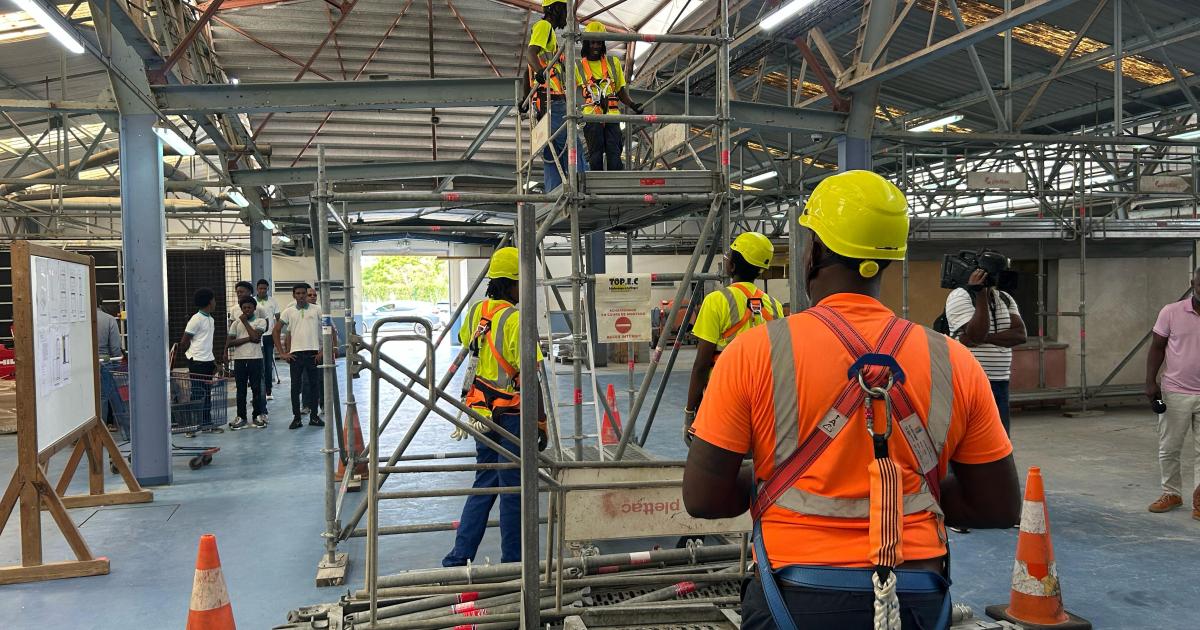     2ème édition du « cocktail des partenaires » pour reconstruire l’avenir du BTP au lycée Bissol 

