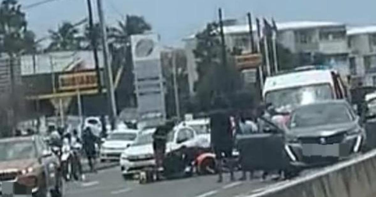     Un pilote de moto blessé au Lamentin

