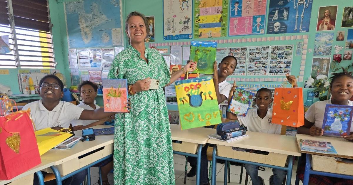     A Basse-Terre, les élèves de l’école de Bouillon fêtent les mamans

