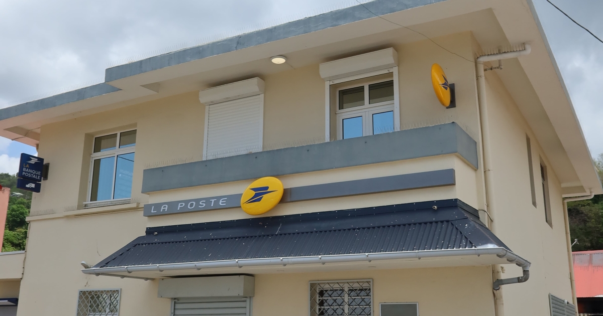      La grève reconduite dans plusieurs bureaux de poste en Guadeloupe

