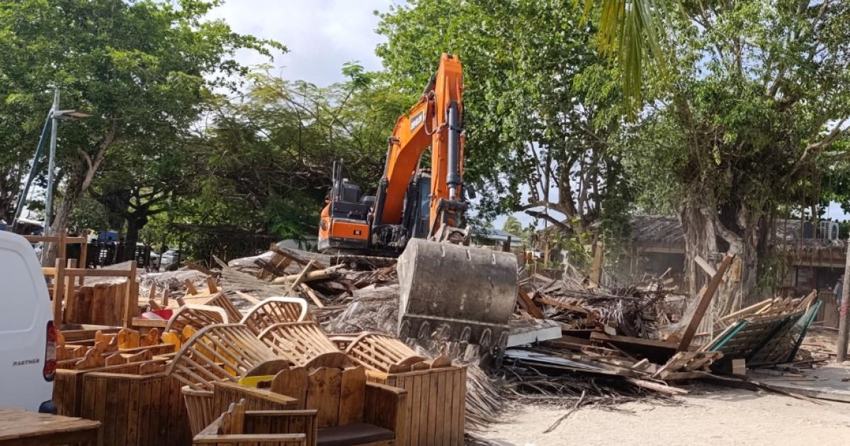     Les déchets de démolition du Kabana n’ont pas été jetés en pleine nature précise la préfecture

