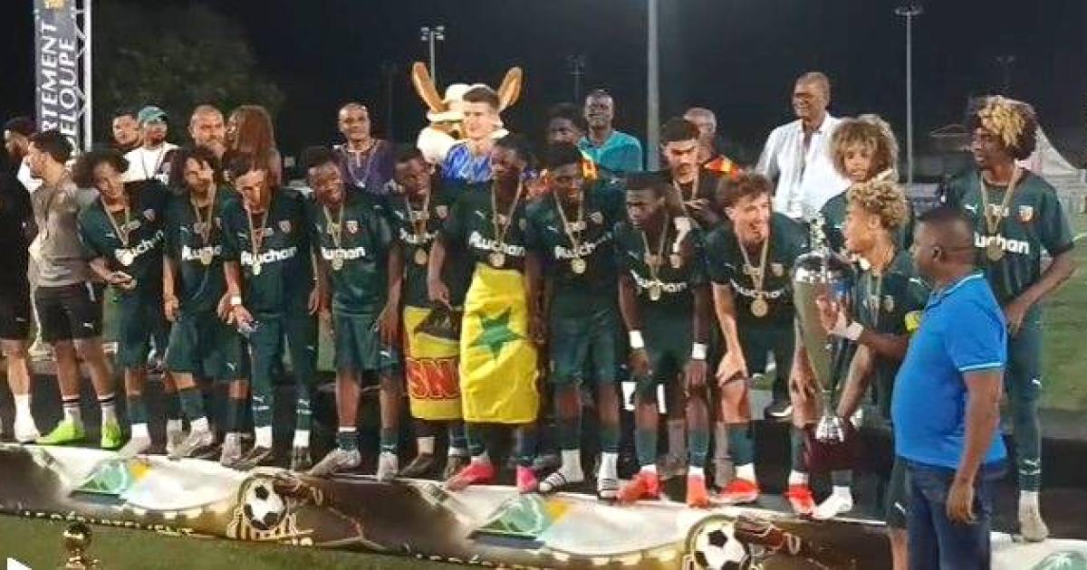     FOOTBALL. Le Racing Club de Lens remporte le Mémorial José Gaydu

