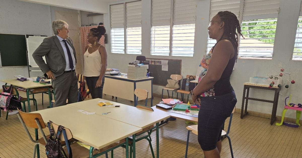     Le nouveau recteur en visite à l'école primaire Gaston Michineau à Basse-Terre

