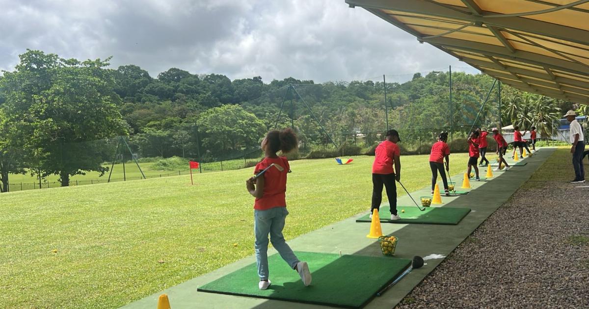     Une journée sur le green pour les jeunes de Ducos et du François

