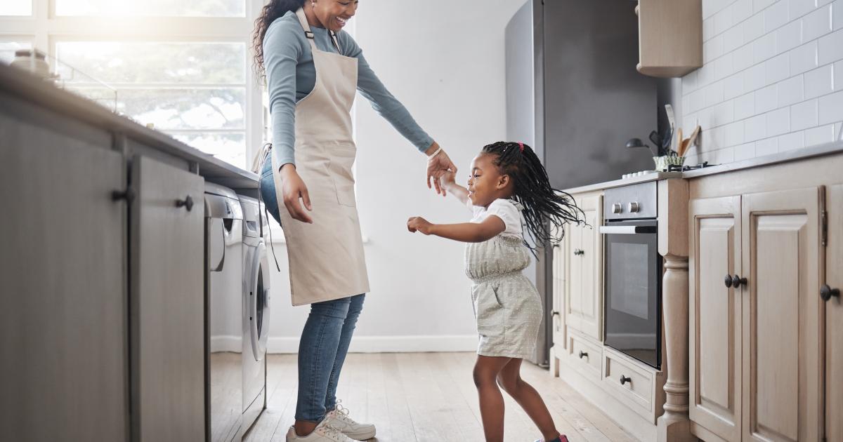     Deux fois plus de familles monoparentales en Outre-mer qu’en métropole selon l’INED

