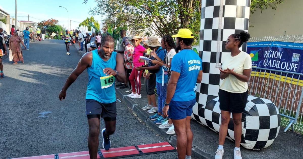     Foulées de Baillif : les leaders aux commandes

