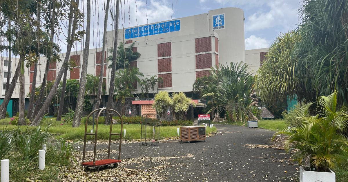     Intrusions, insalubrité : les voisins de l'hôtel La Bâtelière dénoncent l'abandon total du site

