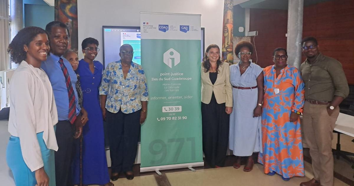     Inauguration du point-justice de Grand-Bourg à Marie-Galante

