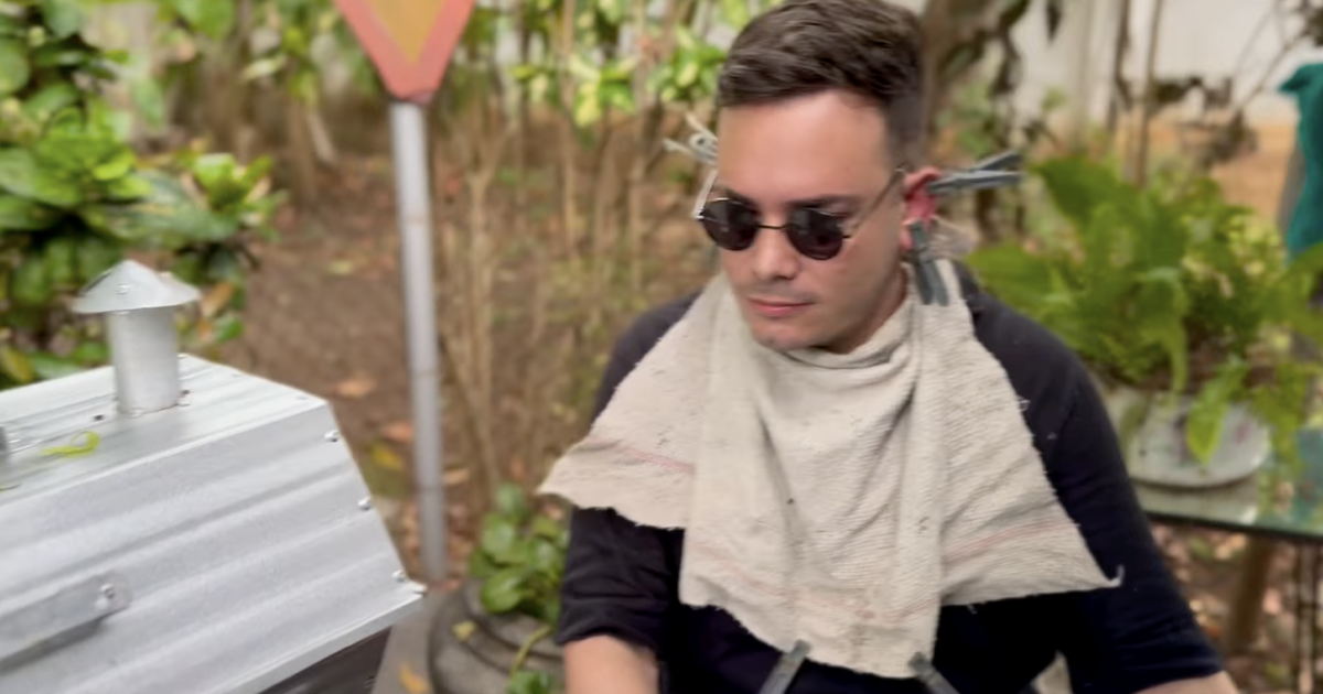     Sandro, le petit-fils de Fidel Castro, « influenceur » loufoque, enflamme Cuba

