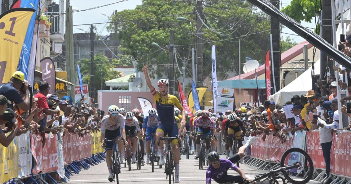     Tour cycliste de Guadeloupe 2025 : Delano Swenne s'impose au sprint sur cette 1ère étape 

