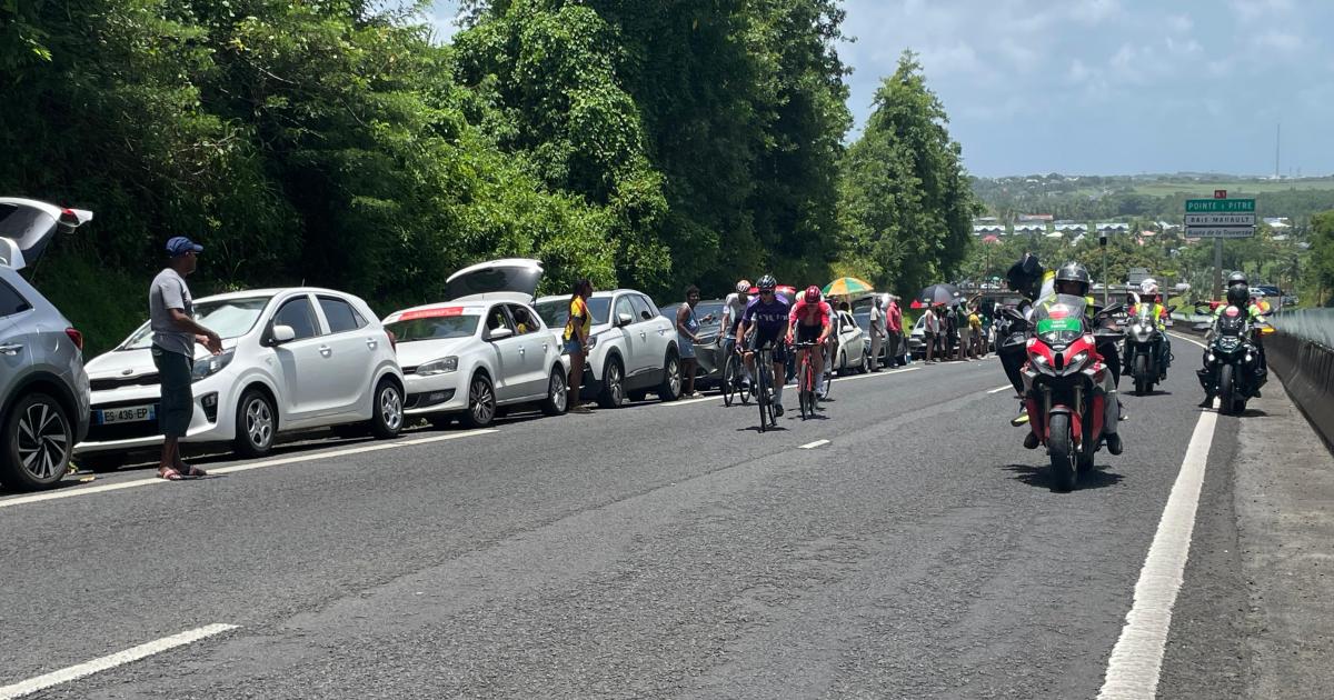     [⭕️Direct🚴] Tour cycliste de Guadeloupe : suivez la 3e étape entre Baie-Mahault et Deshaies

