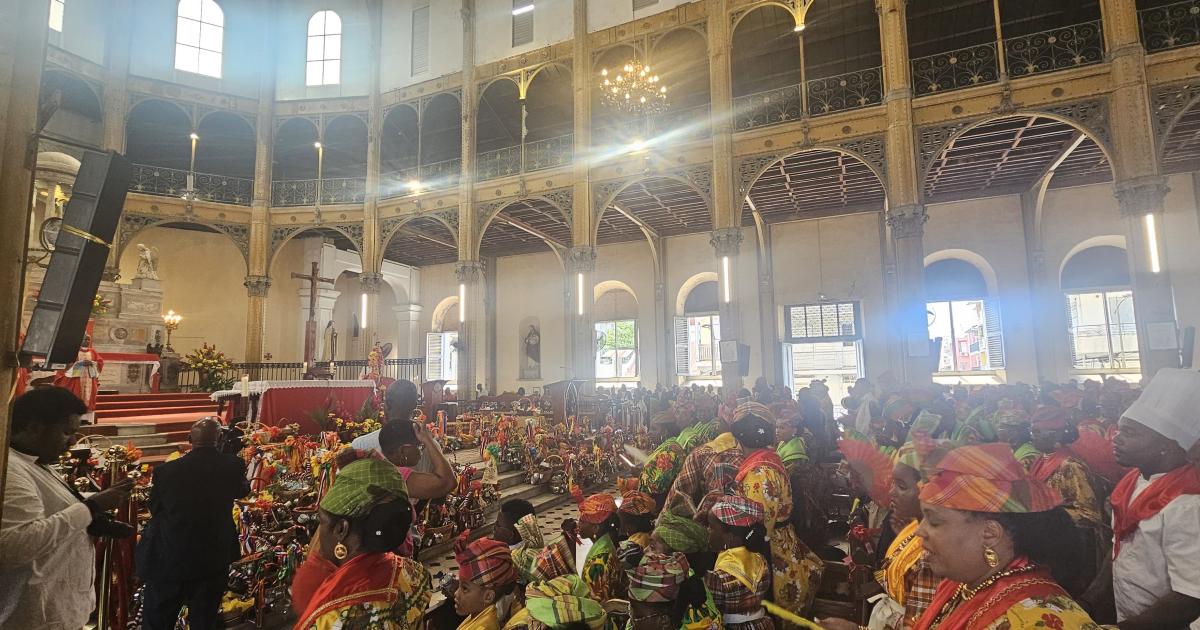     [ EN IMAGES ] Les cuisinières ont gâté Saint-Laurent pour sa fête

