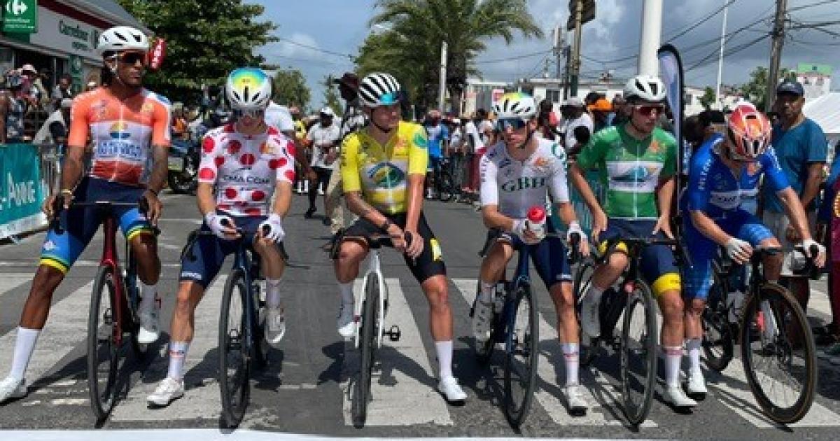     [⭕️Direct🚴] Tour cycliste de Guadeloupe : suivez la 2e étape entre Sainte-Anne et Trois-Rivières

