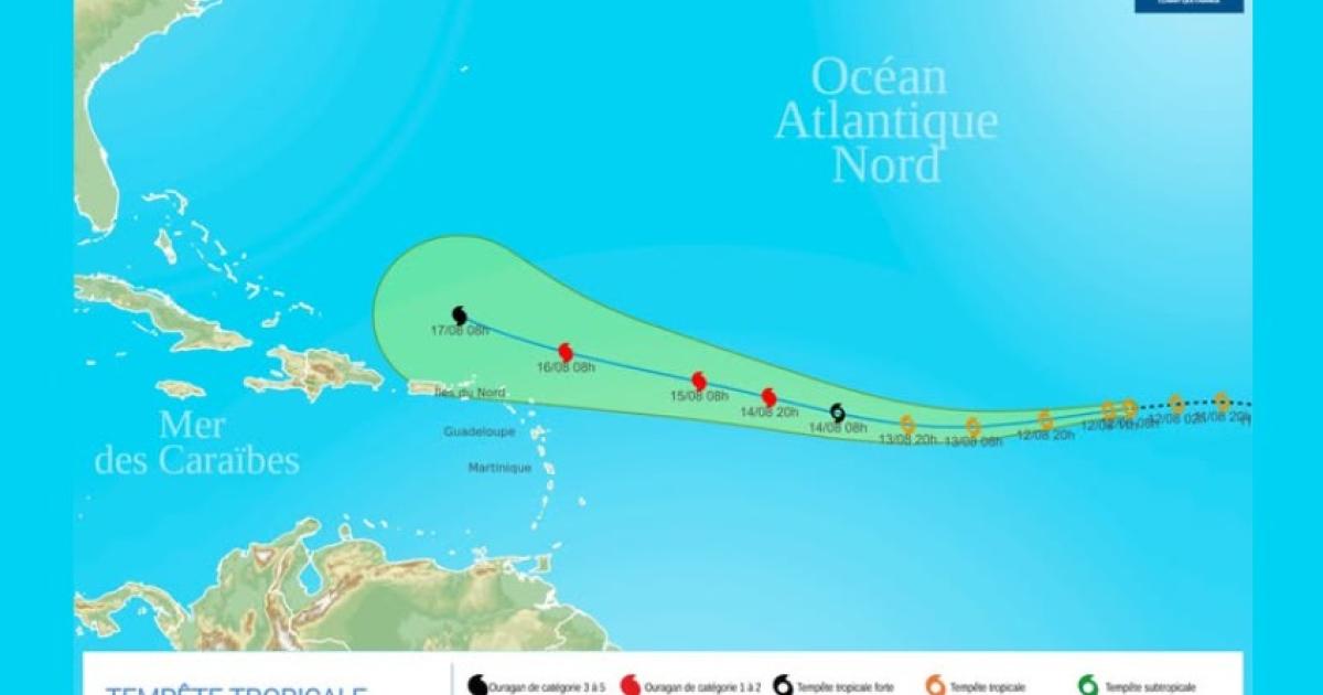     Les Îles du Nord surveillent Erin qui continue d'avancer sur l'Atlantique

