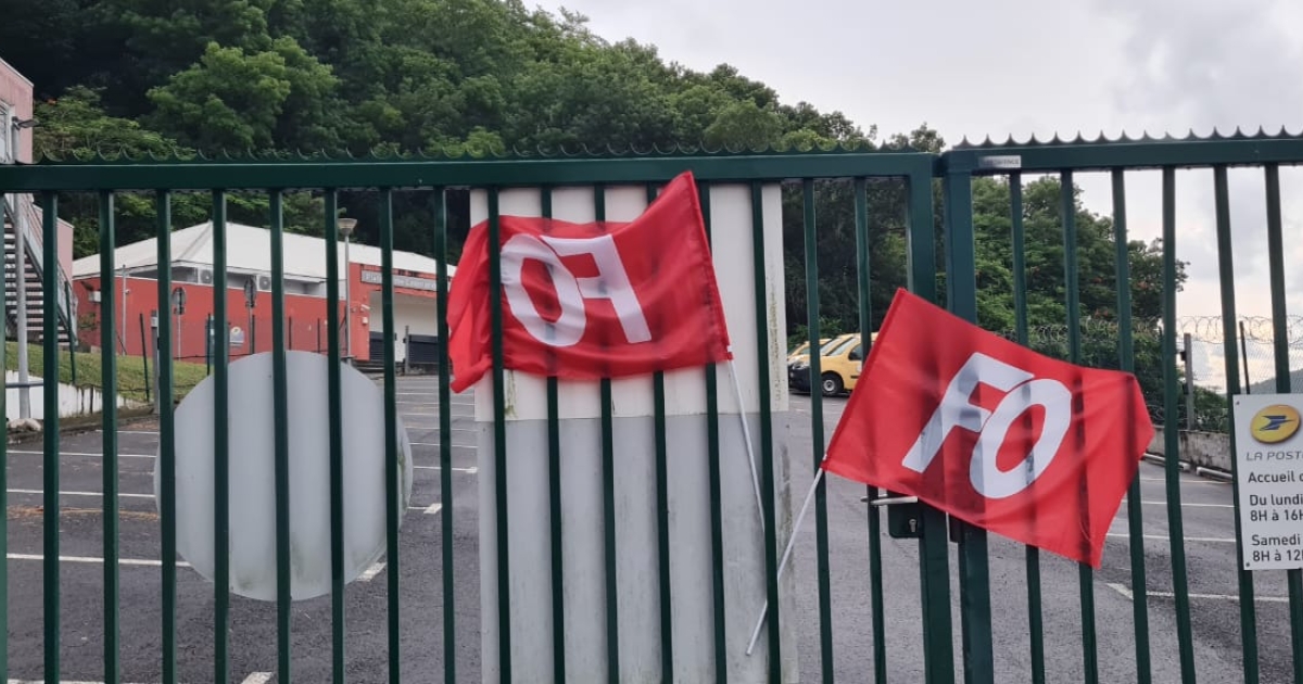     Mobilisés au Marin, les postiers dénoncent le nouveau mode de distribution du courrier

