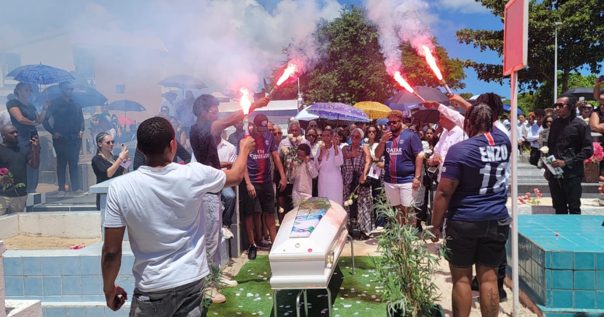     Les obsèques d’Enzo Nathou célébrées à Saint-François


