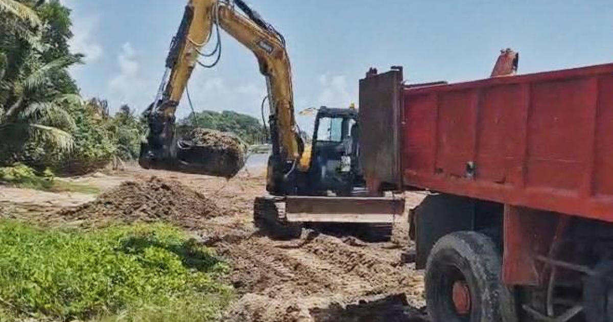     [DOSSIER SARGASSES] Le ramassage, un travail titanesque dans des conditions difficiles

