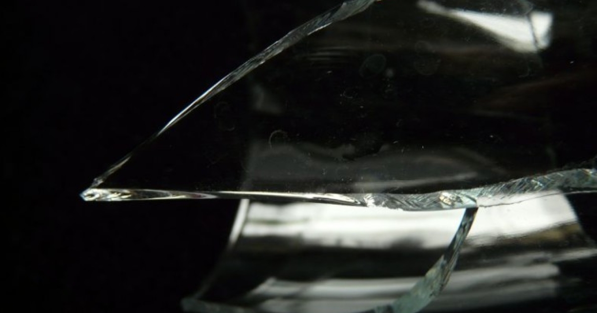     Il blesse grièvement un mineur avec un tesson de verre

