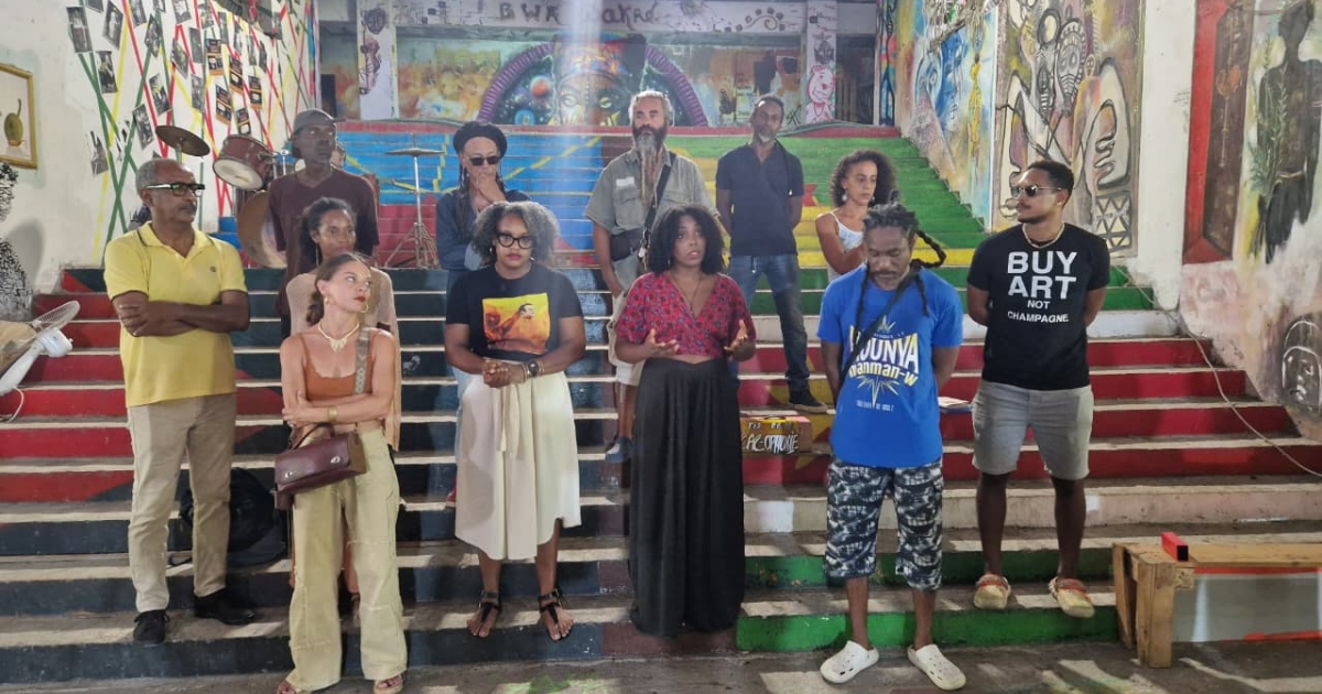     Au Centre des Arts, les artistes du Kolèktif Awtis Rézistans se préparent à plier bagage

