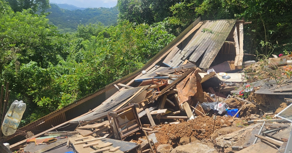     Une maison s’effondre au Robert : « Je l’ai vue basculer »

