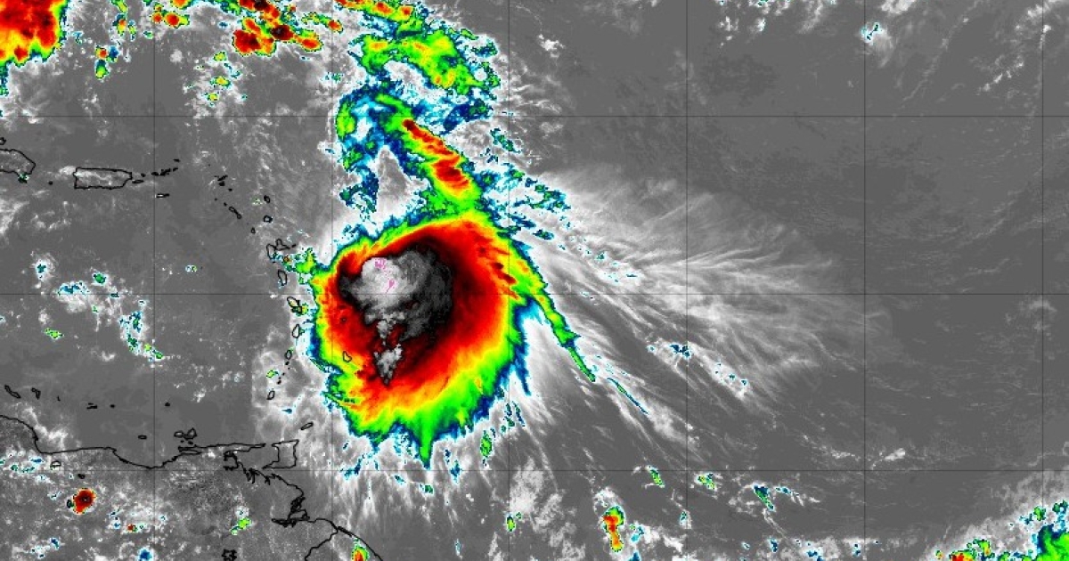     Tempête Jerry : la Guadeloupe en orange pour les vagues et le vent, en jaune pour la pluie

