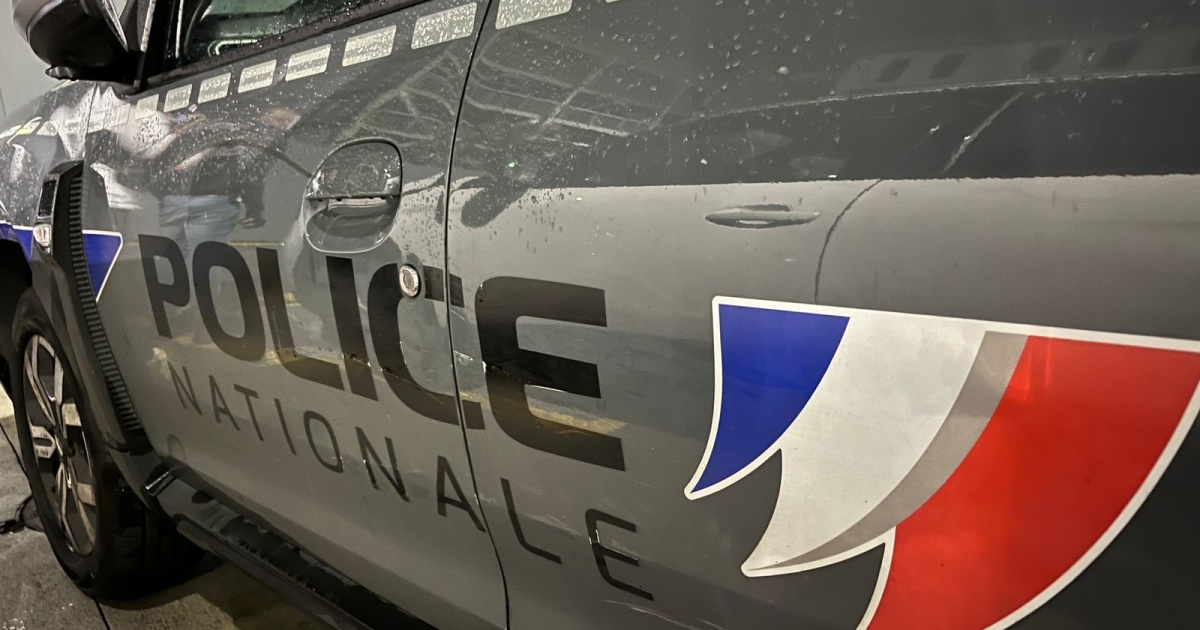     Fort-de-France : un motard fonce sur un policier en pleine intervention avant de prendre la fuite

