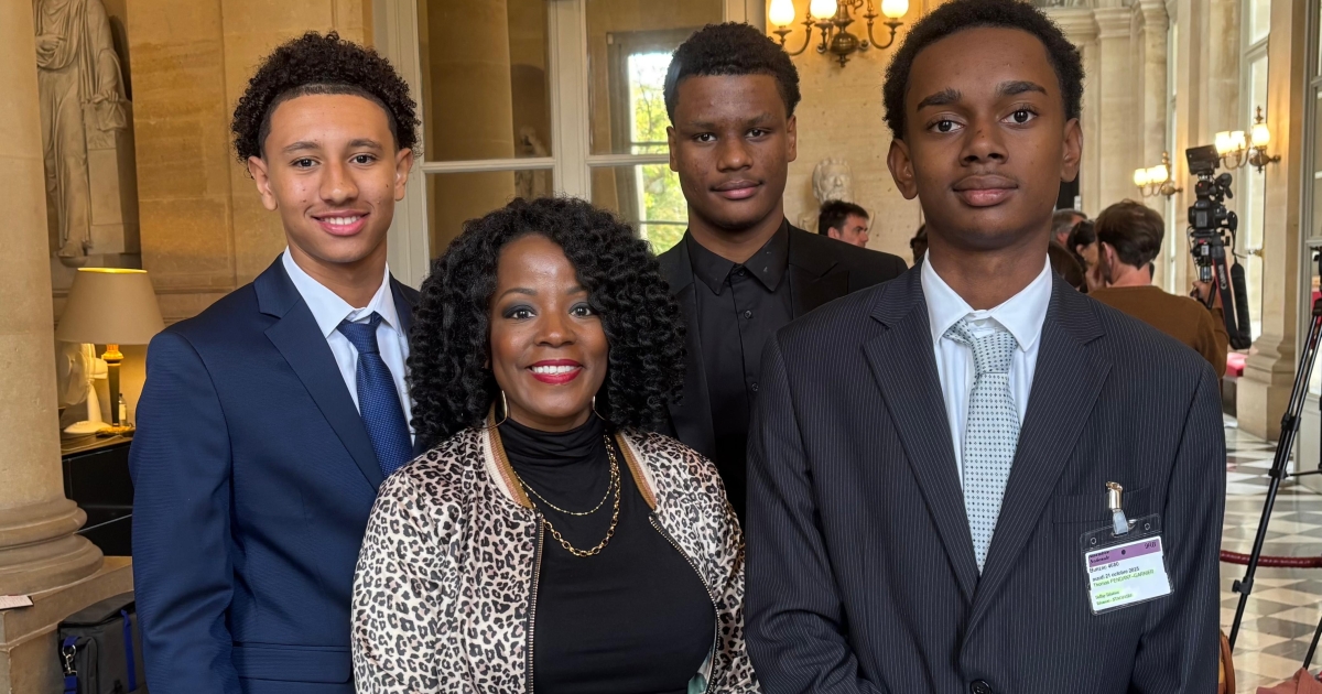     Trois lycéens martiniquais découvrent les coulisses de l’Assemblée nationale

