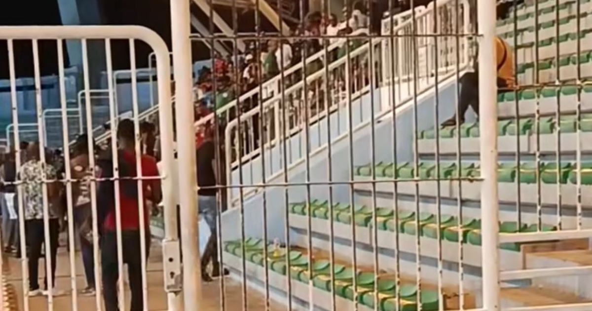     Un homme casqué et armé crée la panique lors d’un match de Régional 1 au stade de Dillon, à Fort-de-France

