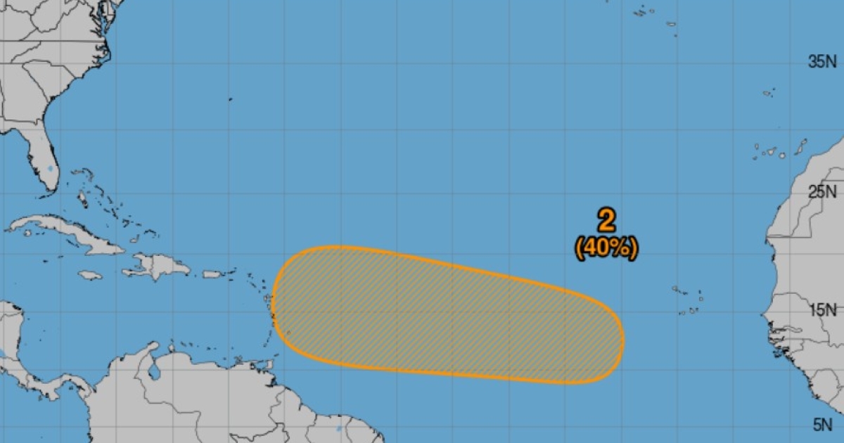     Potentiel cyclonique : une onde tropicale placée sous surveillance avant même de quitter l'Afrique

