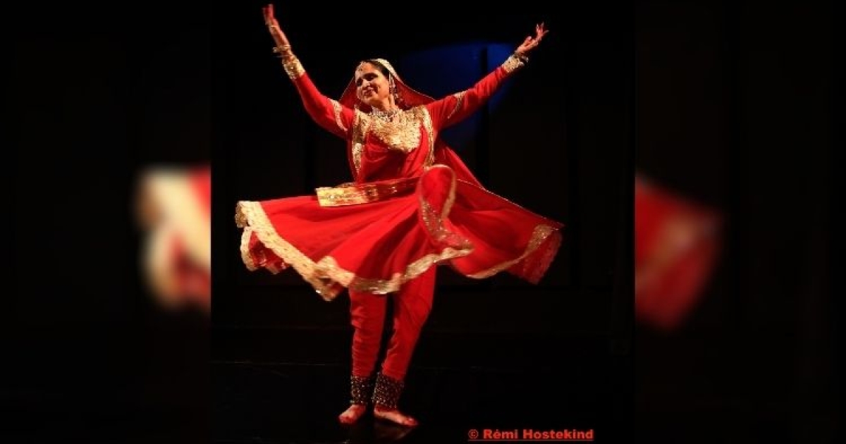    Danse indienne royale et sacrée sur la scène de Tropiques Atrium, un spectacle créé pour la Martinique

