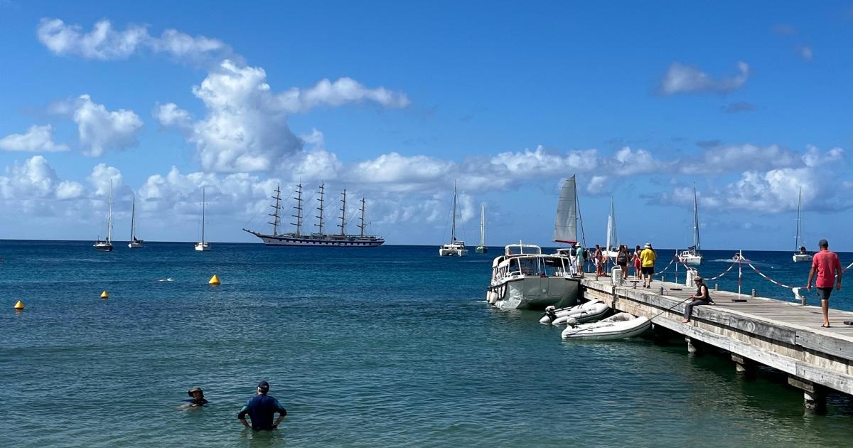     Guidés par les pompiers, des baigneurs sauvent une touriste de la noyade aux Anses d’Arlet

