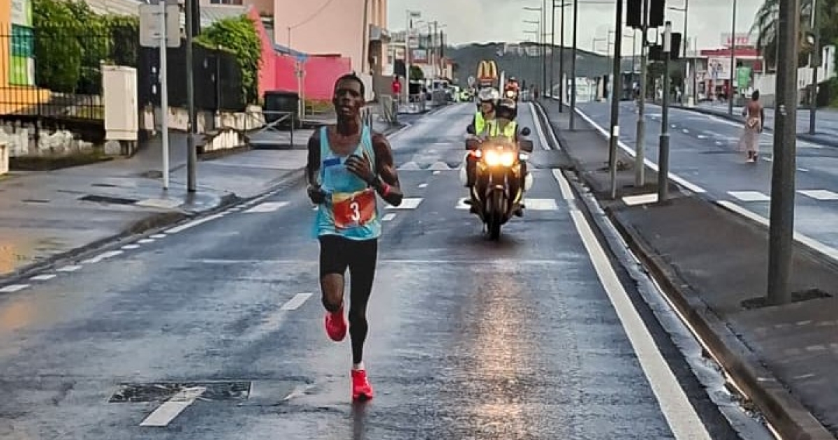     Le Kenyan Brian Kipchumba s’impose au semi-marathon international de Fort-de-France 2025

