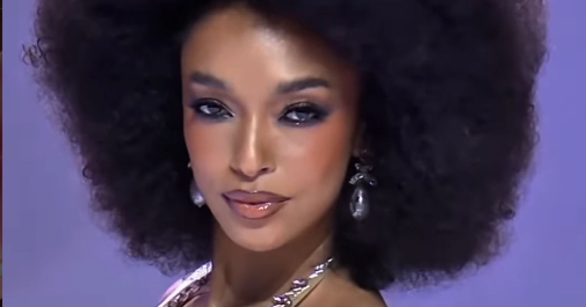     Ophély Mézino finit dans le Top12 du concours de Miss Universe

