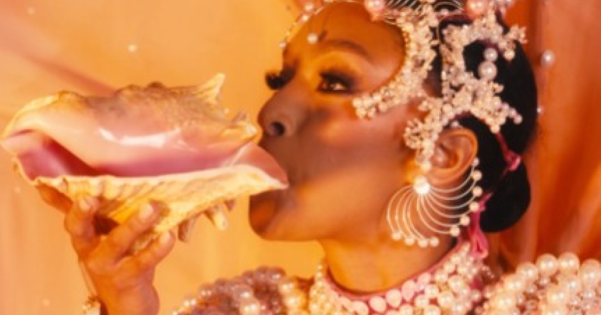     La Guadeloupéenne Ophély Mézino peut-elle s’inviter parmi les meilleures à Miss Universe 2025 ?

