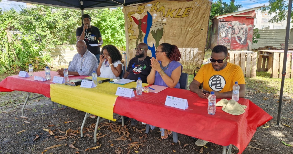     Mas Ka Klé au carnaval de Dakar : un projet mêlant culture et pédagogie


