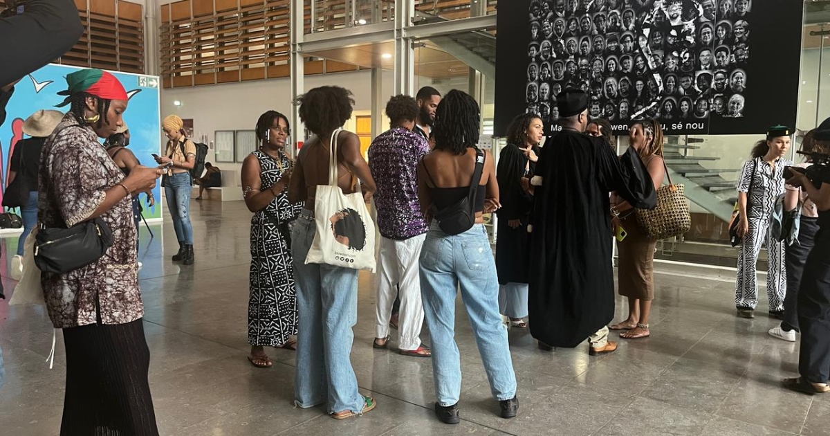     Procès du déboulonnage des statues : relaxe et dispense de peine pour les prévenus

