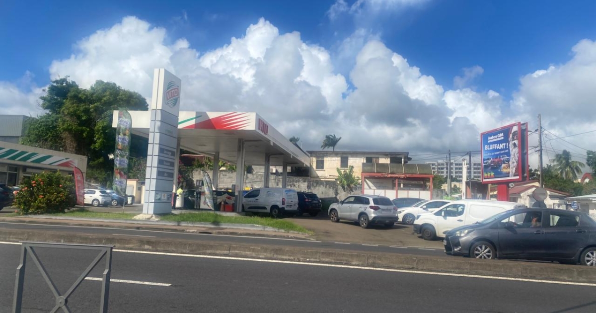     Menace de grève à la Sara, ruée dans les stations  en Martinique

