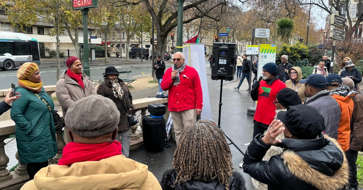     À Paris, Ultramarins Doubout dénonce le prix des vols entre l’Hexagone et les Outre-mer

