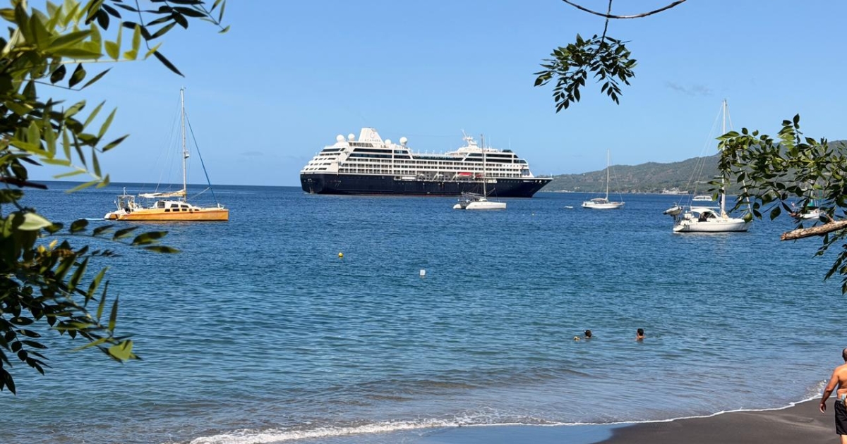     Saint-Pierre donne le coup d’envoi d’une saison de croisières florissante

