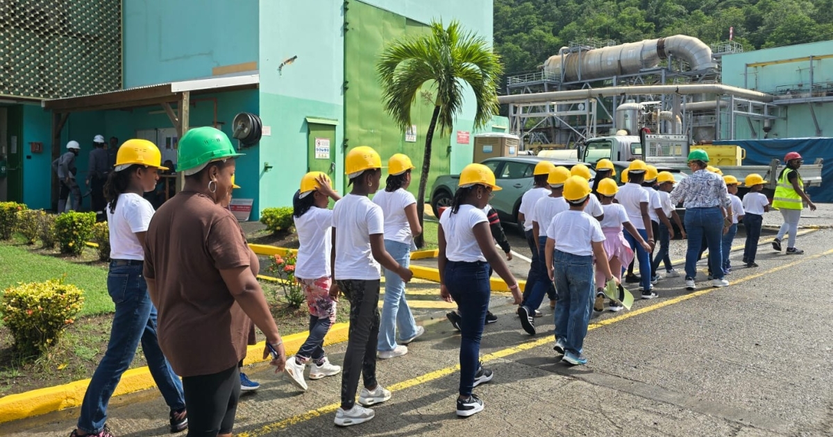     « J’apprends à vivre avec mon volcan » : un projet scolaire au cœur de la Soufrière

